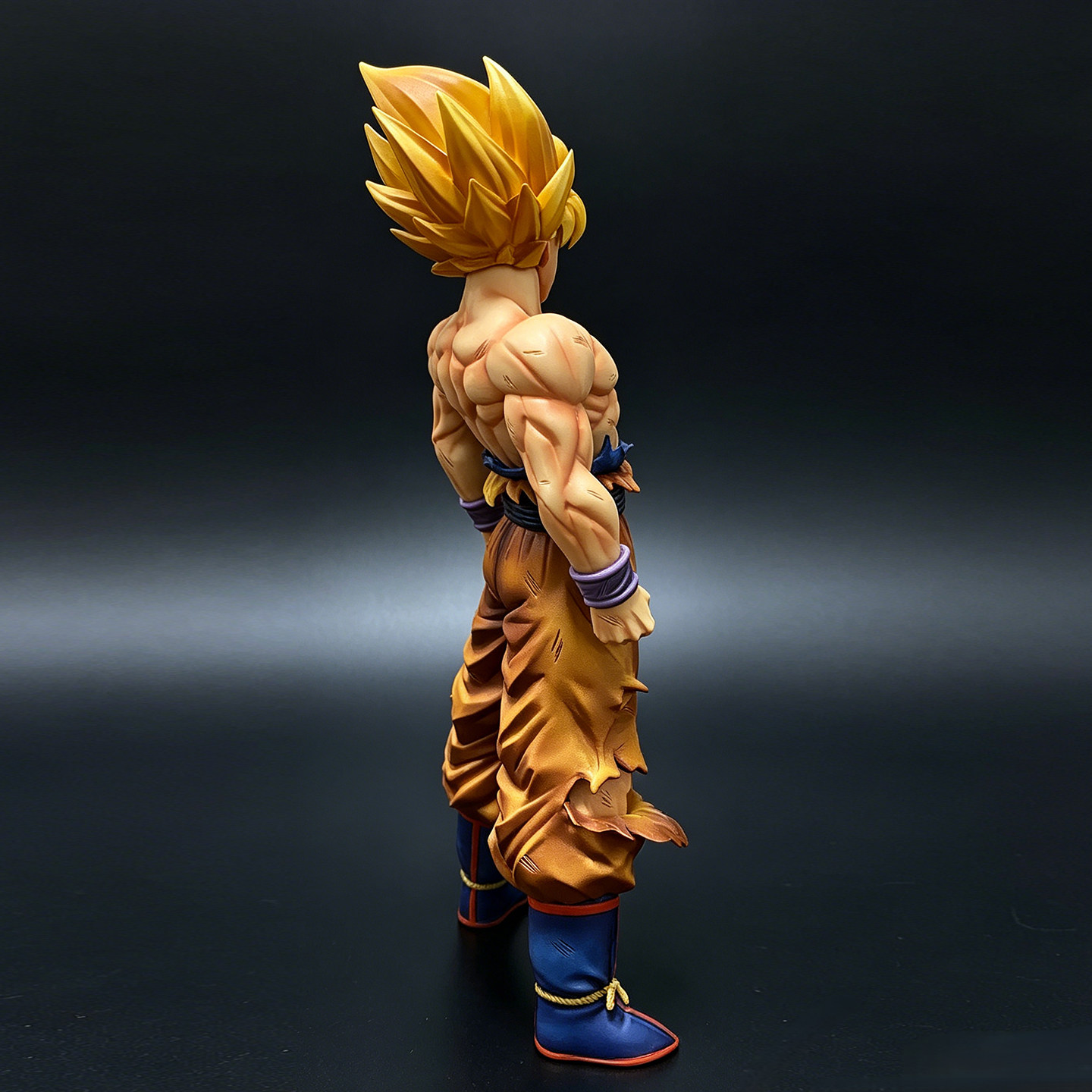 Dragon Ball Super Saiyan Goku  - đánh giá và giá Resin Art Goku